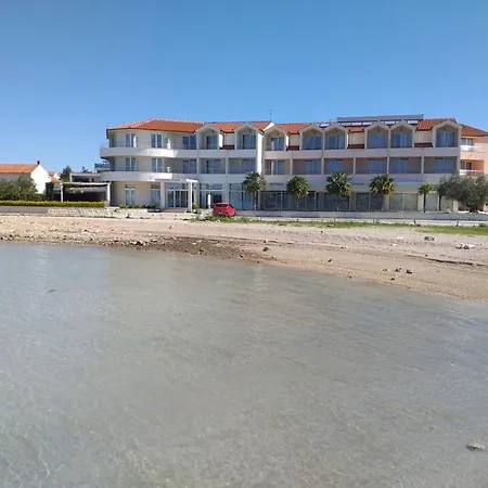 Apartment Mali Dvori