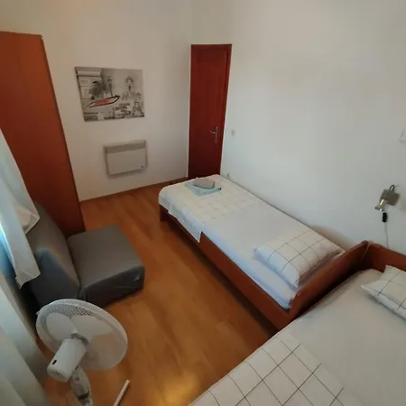 Apartment Mali Dvori